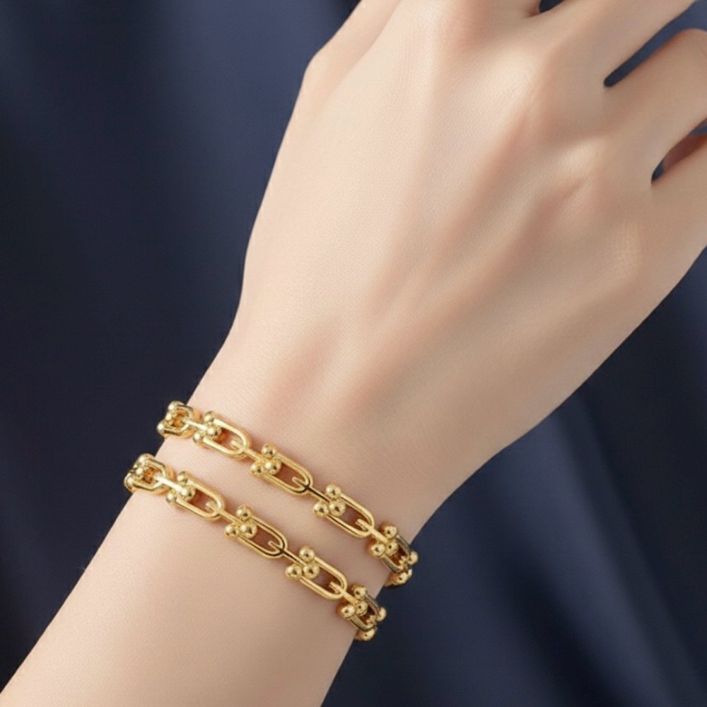18K Gold Plated Stainless Steel U-Link Bangle Bracelet - Picture 8 of 9